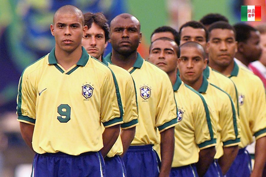 他的父亲是 他的父亲是