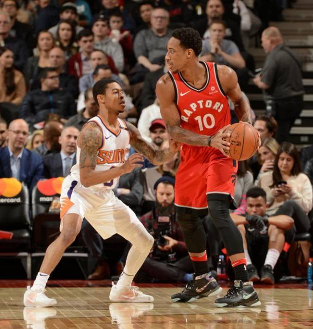 刻诠释着这 刻诠释着这