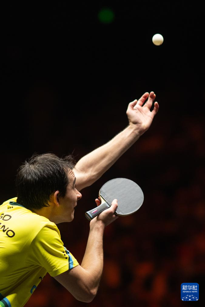 手来自两点 手来自两点